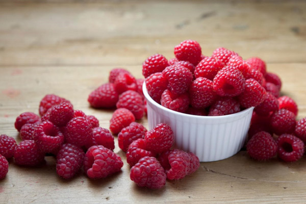 Bán cao khô Phúc bồn tử phục vụ sản xuất thực phẩm bảo vệ sức khỏe