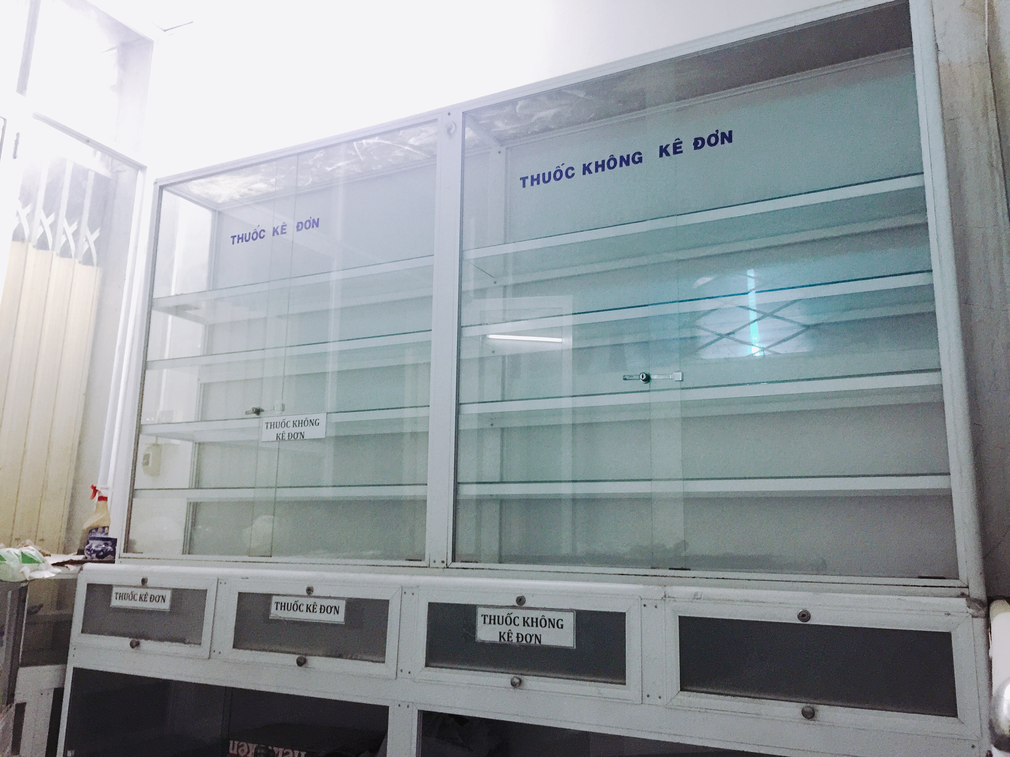 CẦN SANG BỘ TỦ THUỐC GẤP GẤP Q7 HCM