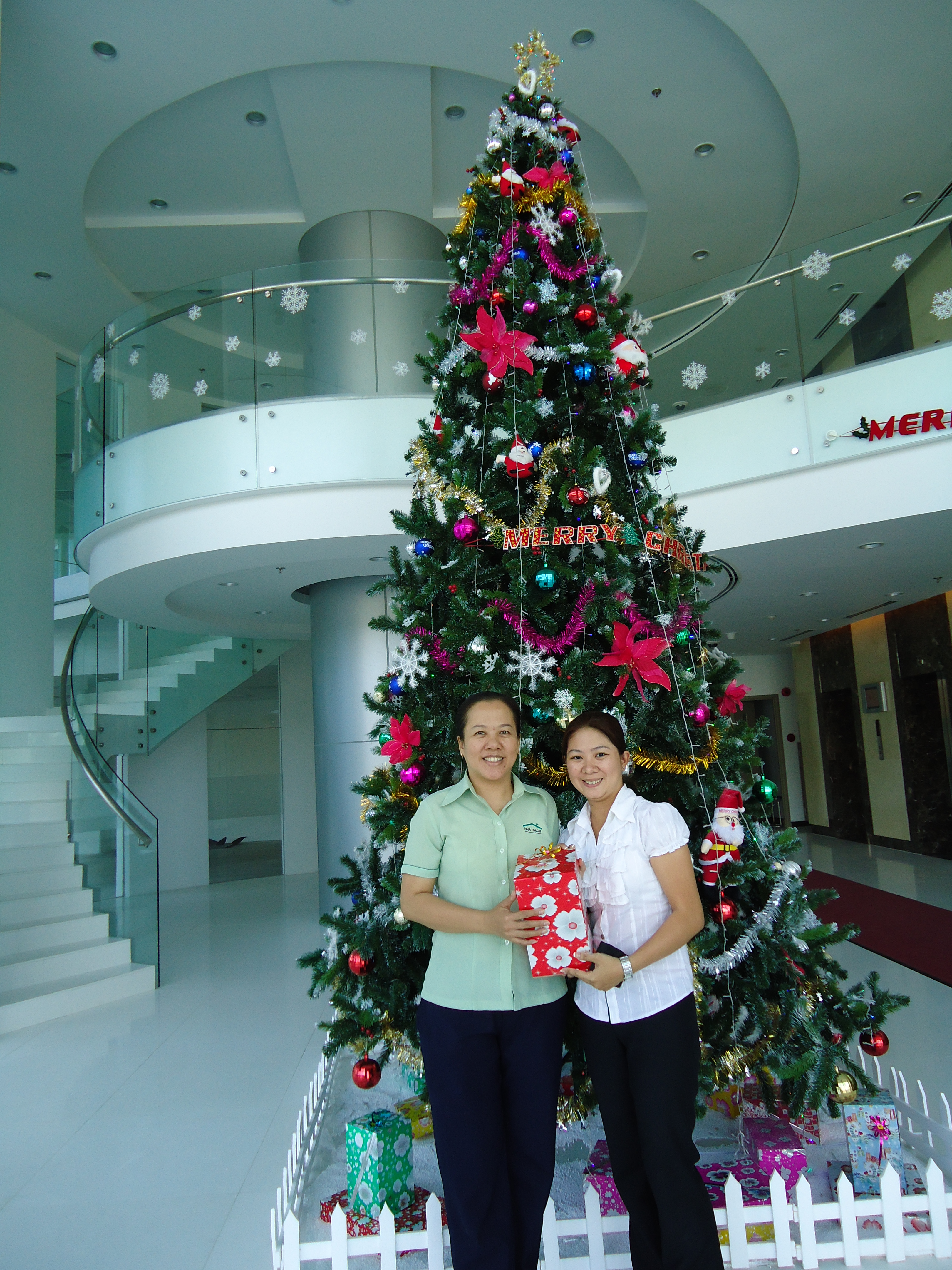 Điều Dưỡng cộng tác khám sức khỏe công ty.