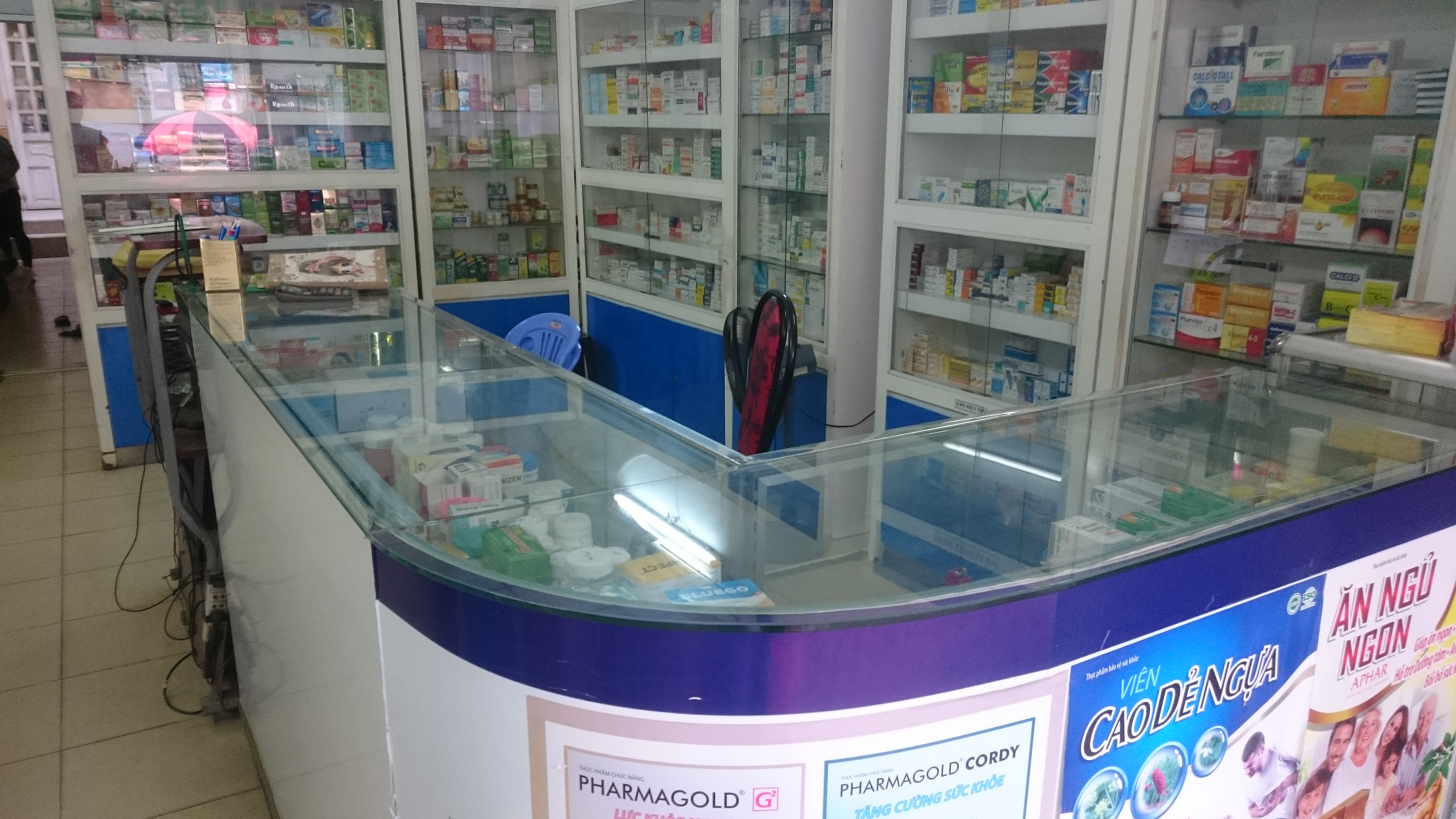 Sang nhà thuốc Quận 12