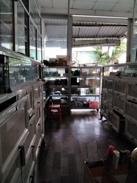 Sang nhà thuốc Quận 8