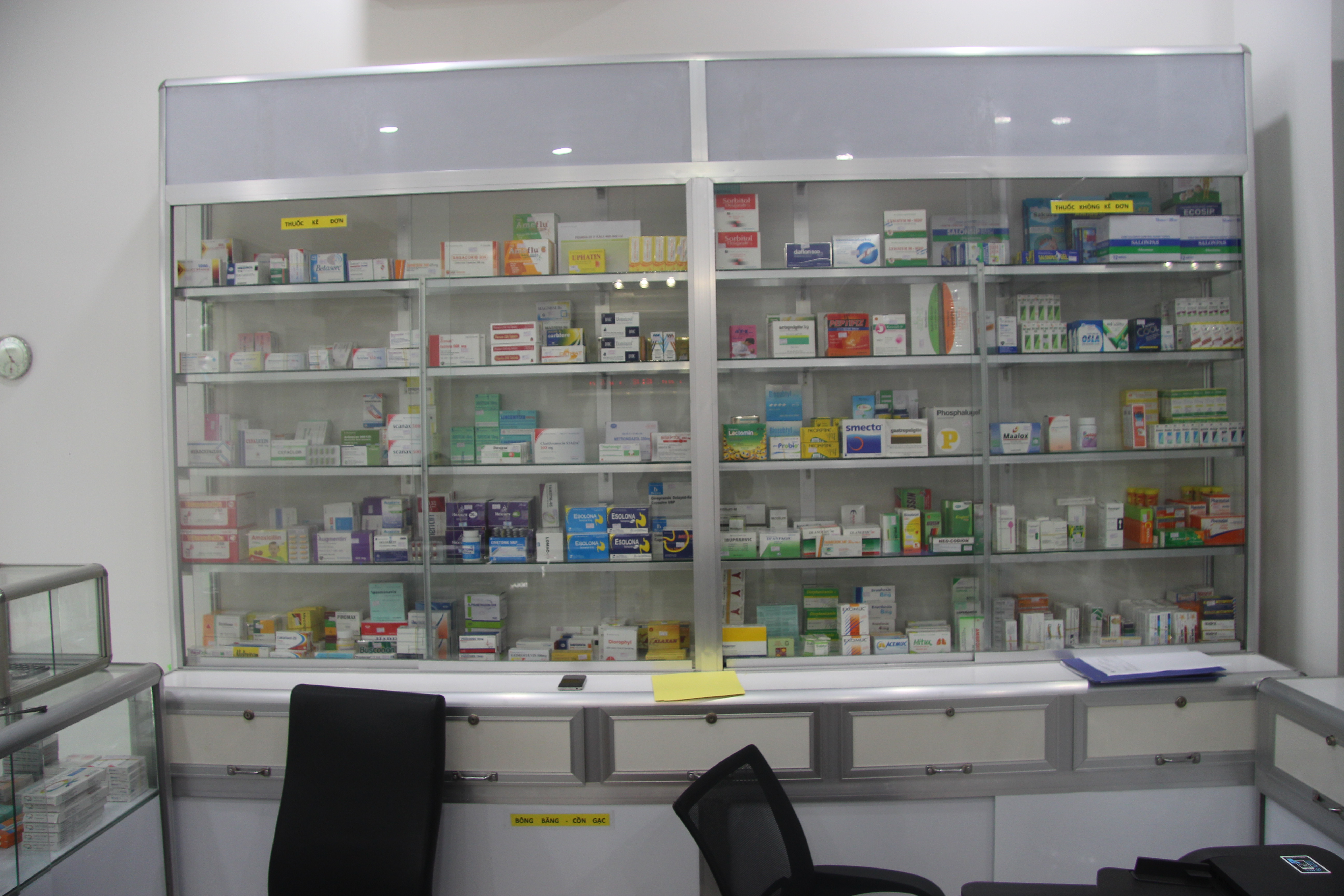 SANG NHƯỢNG NHÀ THUỐC TÂY Q.8